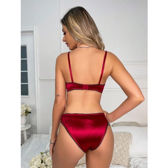 Large Red Contrast Lace Underwire Lingerie Set - Picture 5 of 5